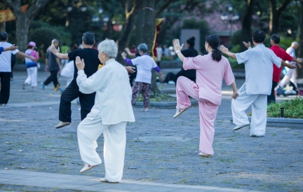 百岁时代新钥匙？科学揭示NAD+逆转衰老的细胞密码
